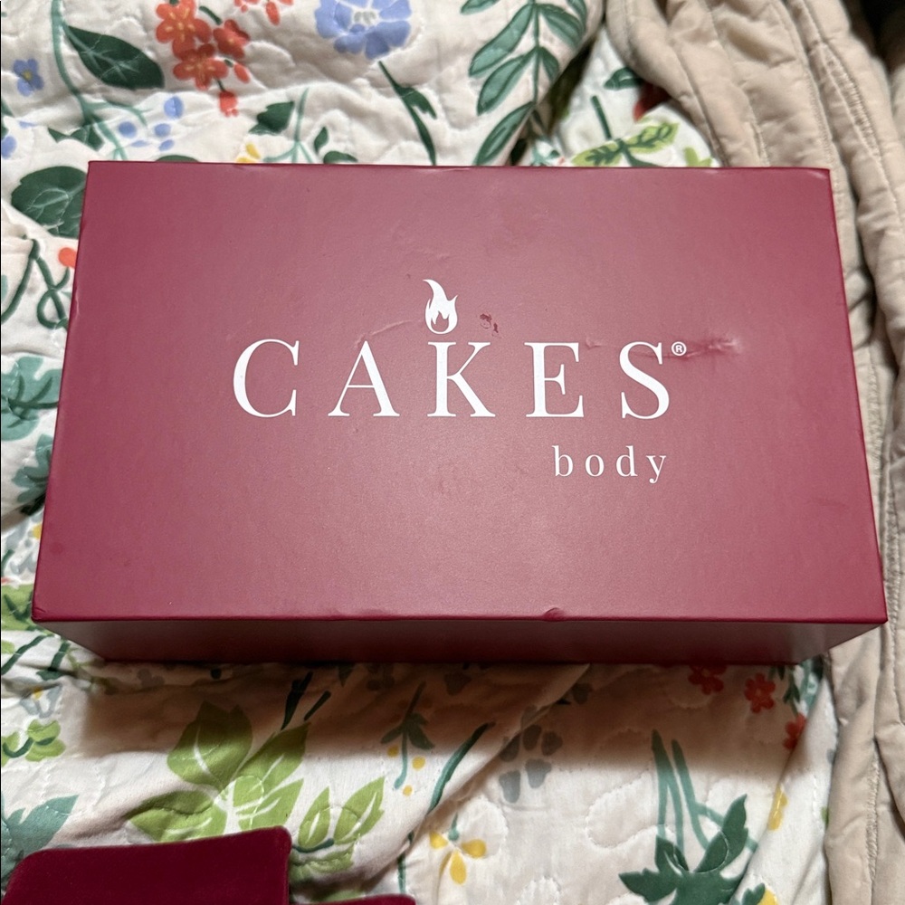 Cakes Cleavage Bra